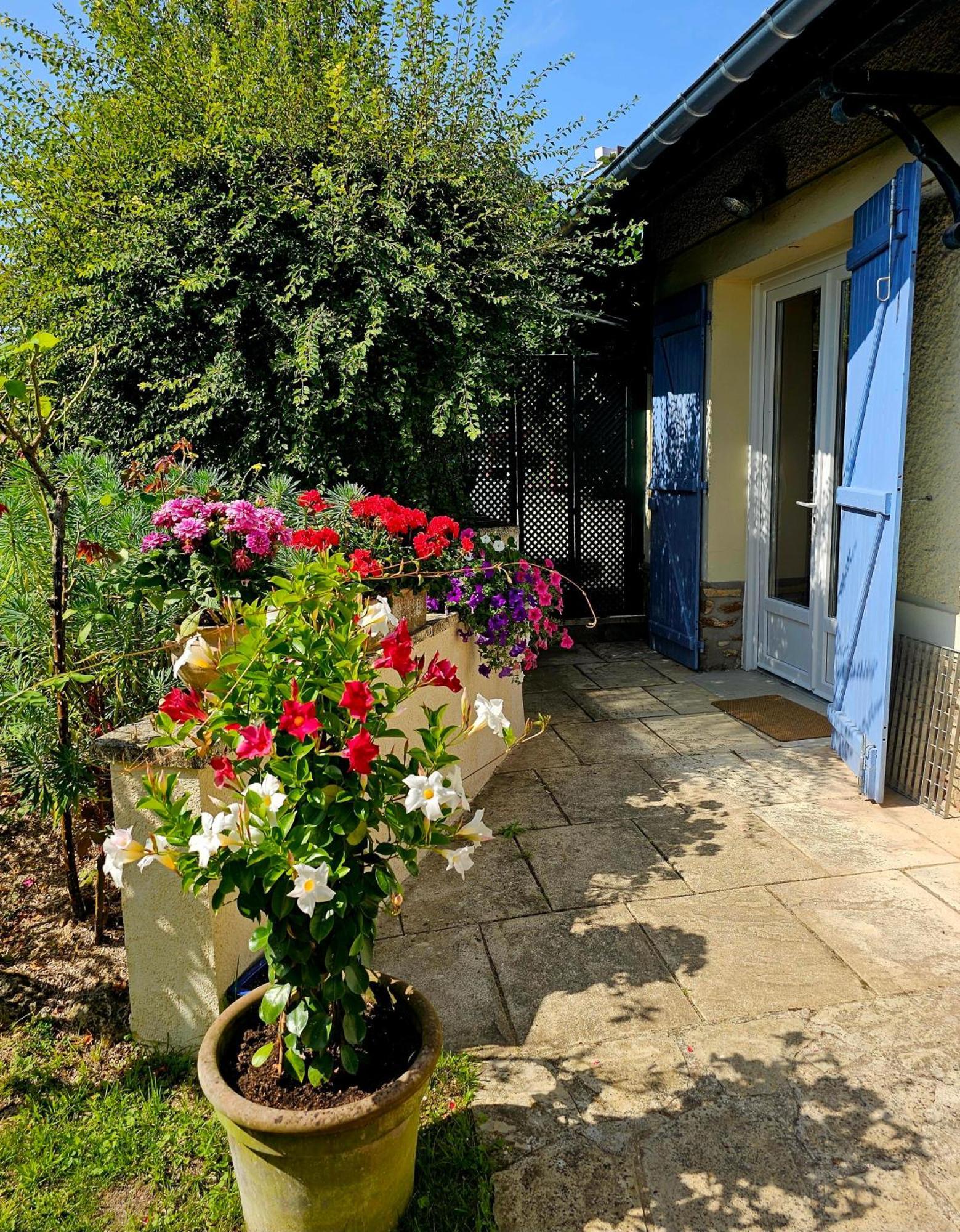 Clair Logis Villa จีแวร์นี ภายนอก รูปภาพ